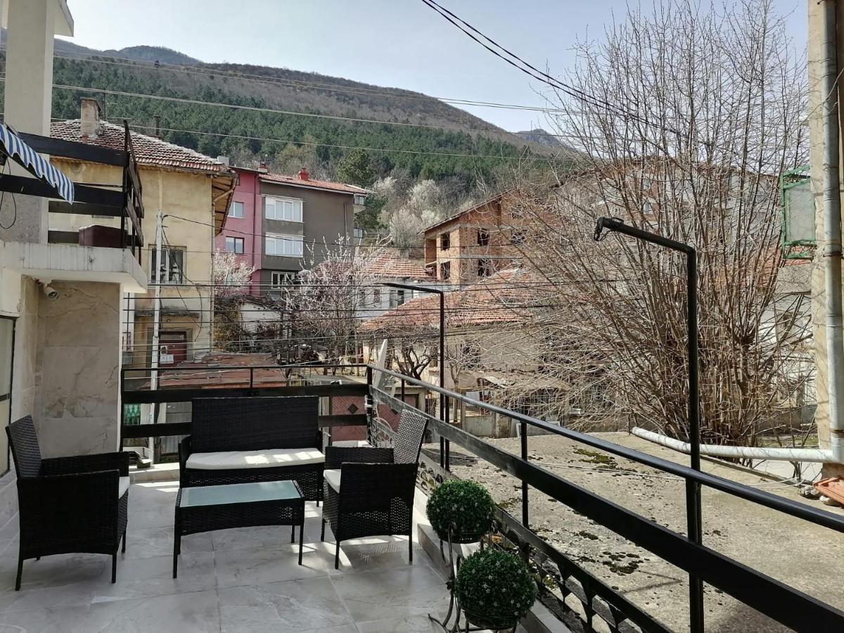 Студио Vratsa ภายนอก รูปภาพ